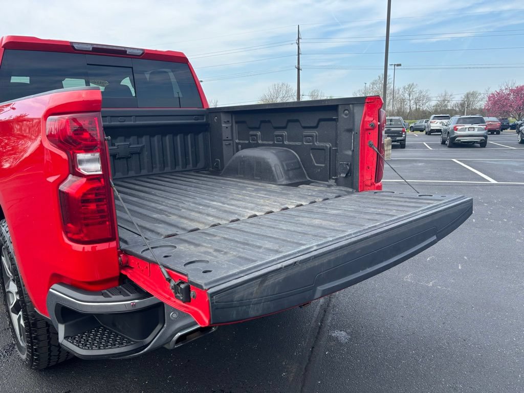 Used 2024 Chevrolet Silverado 1500 LT AWD/4WD image 22