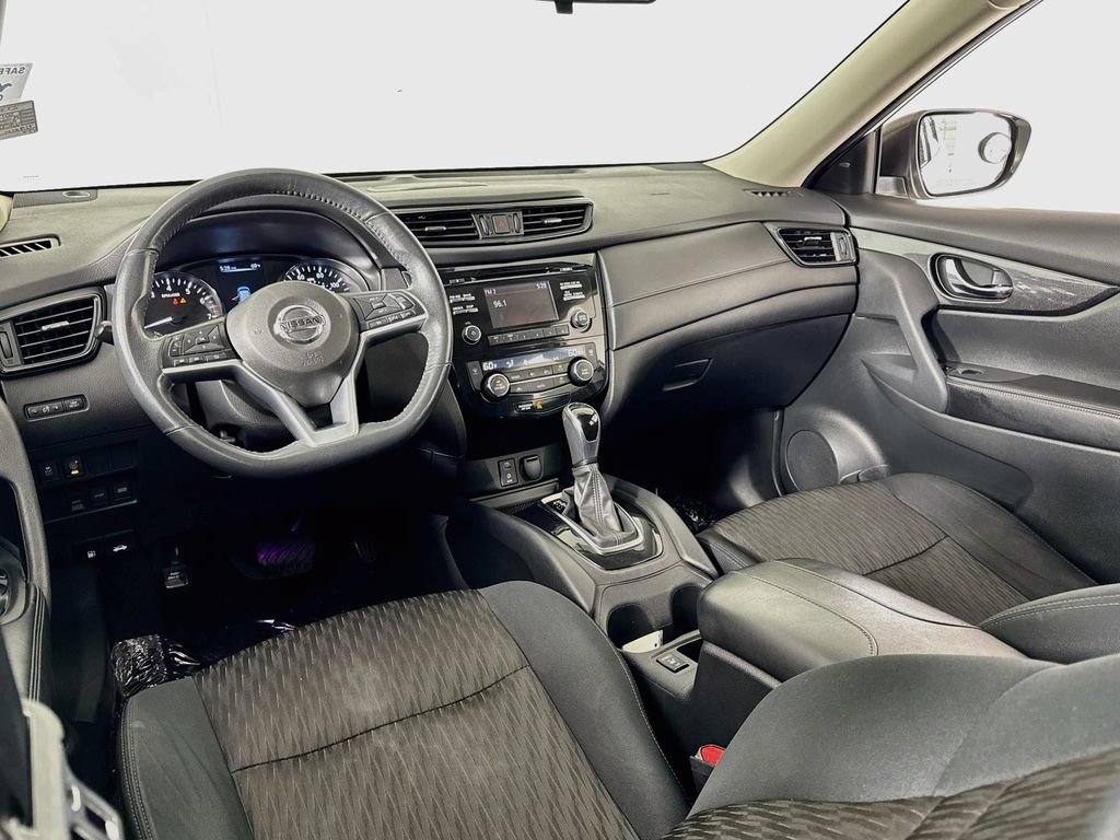 Used 2017 Nissan Rogue SV AWD/4WD image 31