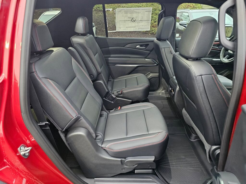 New 2026 Chevrolet Traverse Z71 w/ LPO, Floor Liner Package image 29