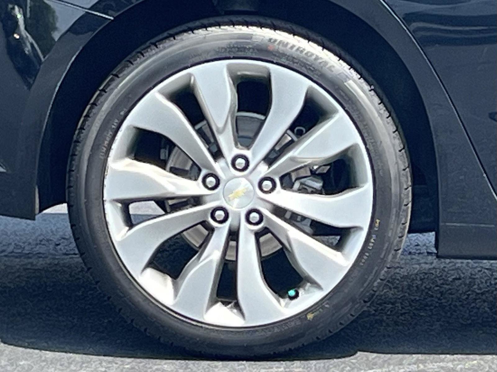 Used 2018 Chevrolet Malibu Premier w/ Premier Sun and Wheel Package FWD image 30
