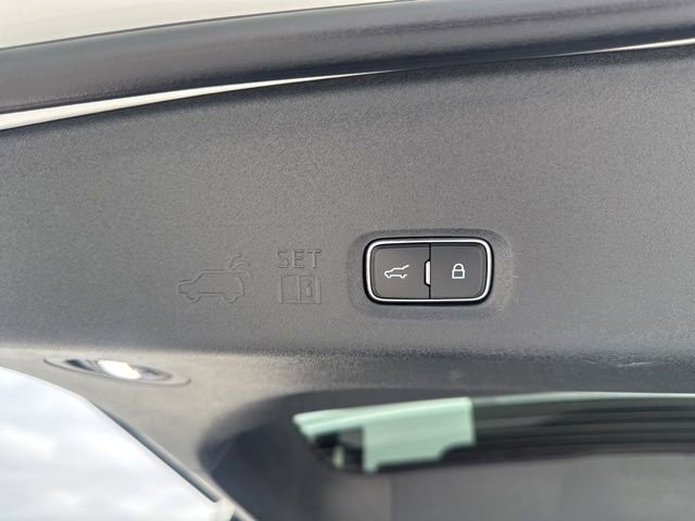 Used 2025 Ford Expedition Active image 25