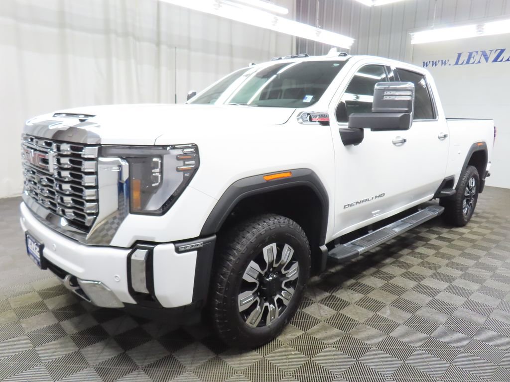 Used 2025 GMC Sierra 3500 Denali image 6