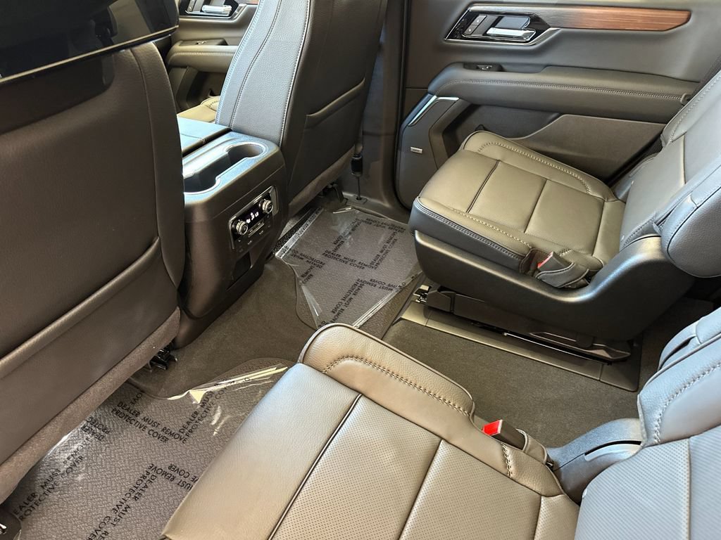New 2026 GMC Yukon Denali w/ Denali Reserve Package AWD/4WD image 12