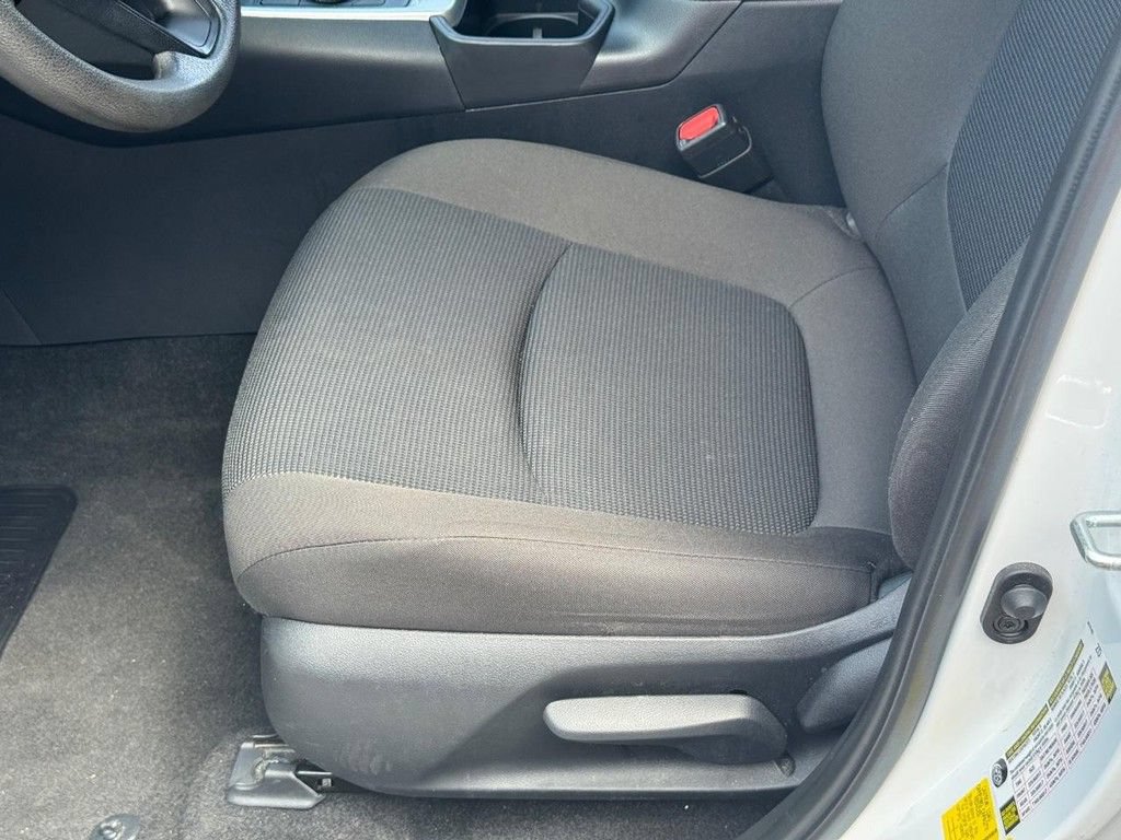 Used 2025 Toyota RAV4 LE AWD/4WD image 22