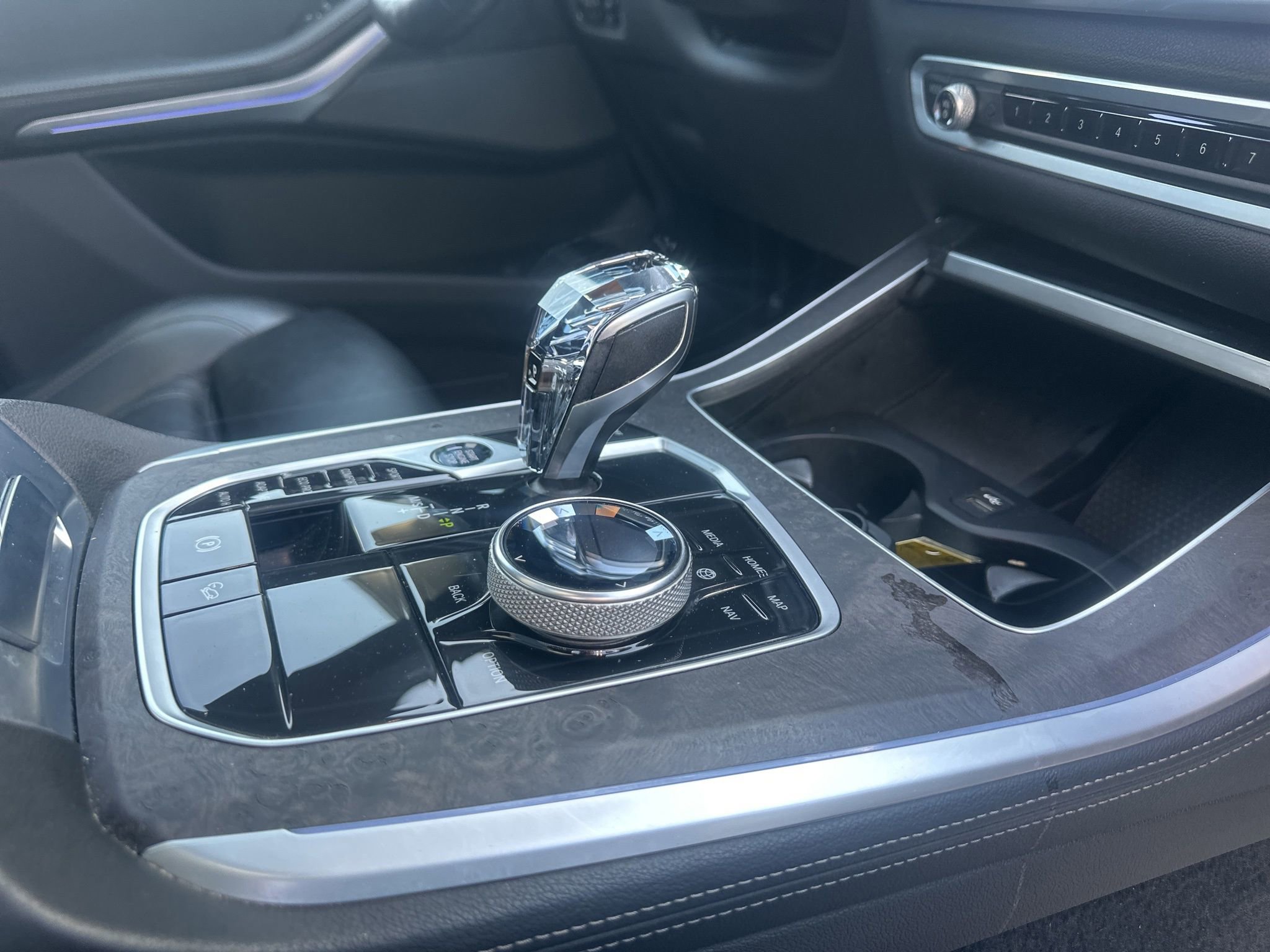Used 2020 BMW X5 xDrive40i w/ M Sport Package AWD/4WD image 12