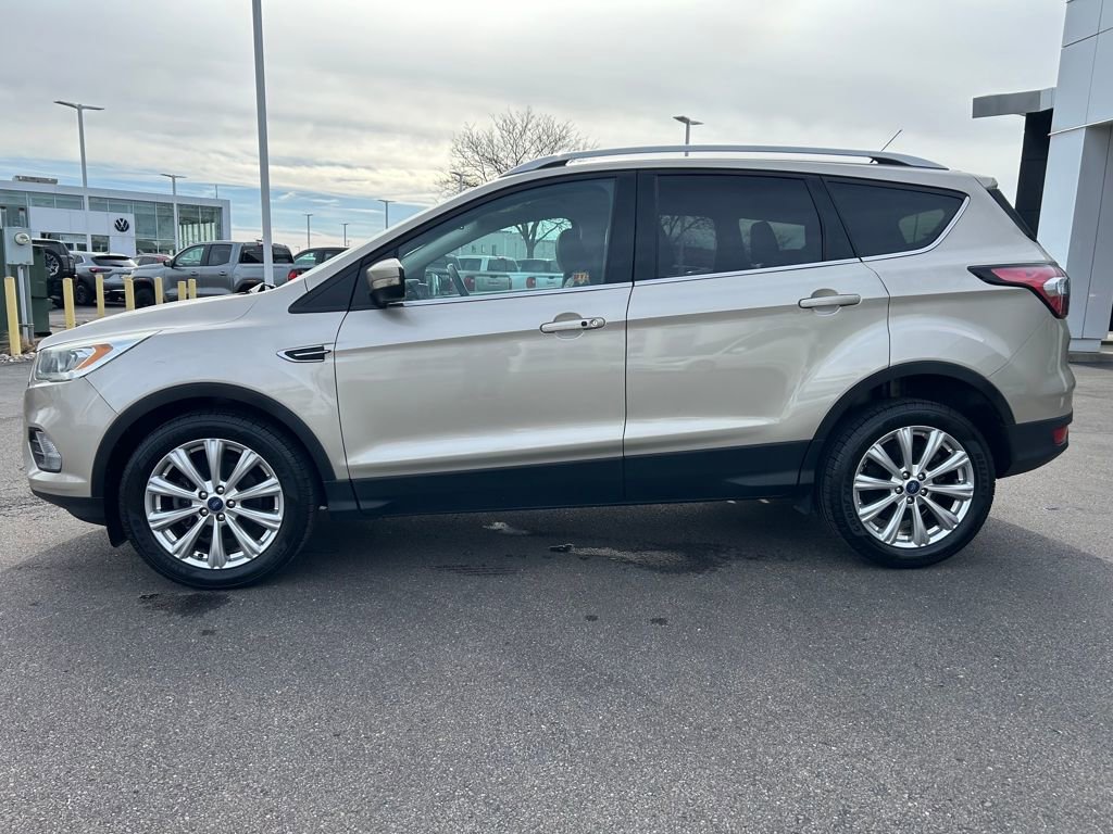 Used 2017 Ford Escape Titanium image 4