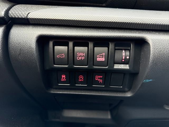 Used 2020 Subaru Forester Limited w/ Popular Package #3 image 35