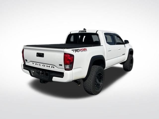 Used 2017 Toyota Tacoma TRD Off-Road w/ Tow Package (A/T) AWD/4WD image 15