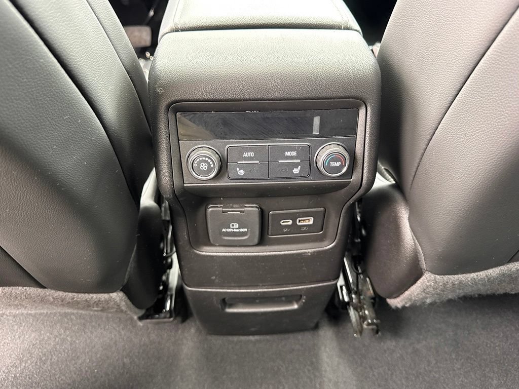 Used 2022 GMC Acadia SLT w/ Elevation Edition AWD/4WD image 31