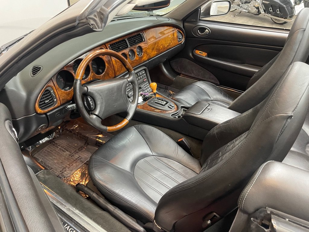 Used 2000 Jaguar XK8 Convertible RWD image 35