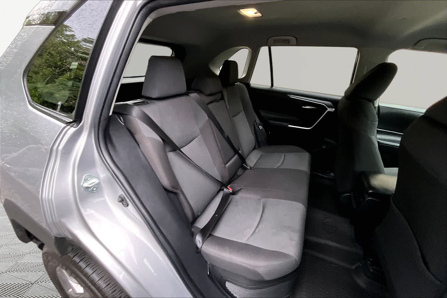 Certified 2025 Toyota RAV4 XLE AWD/4WD image 20