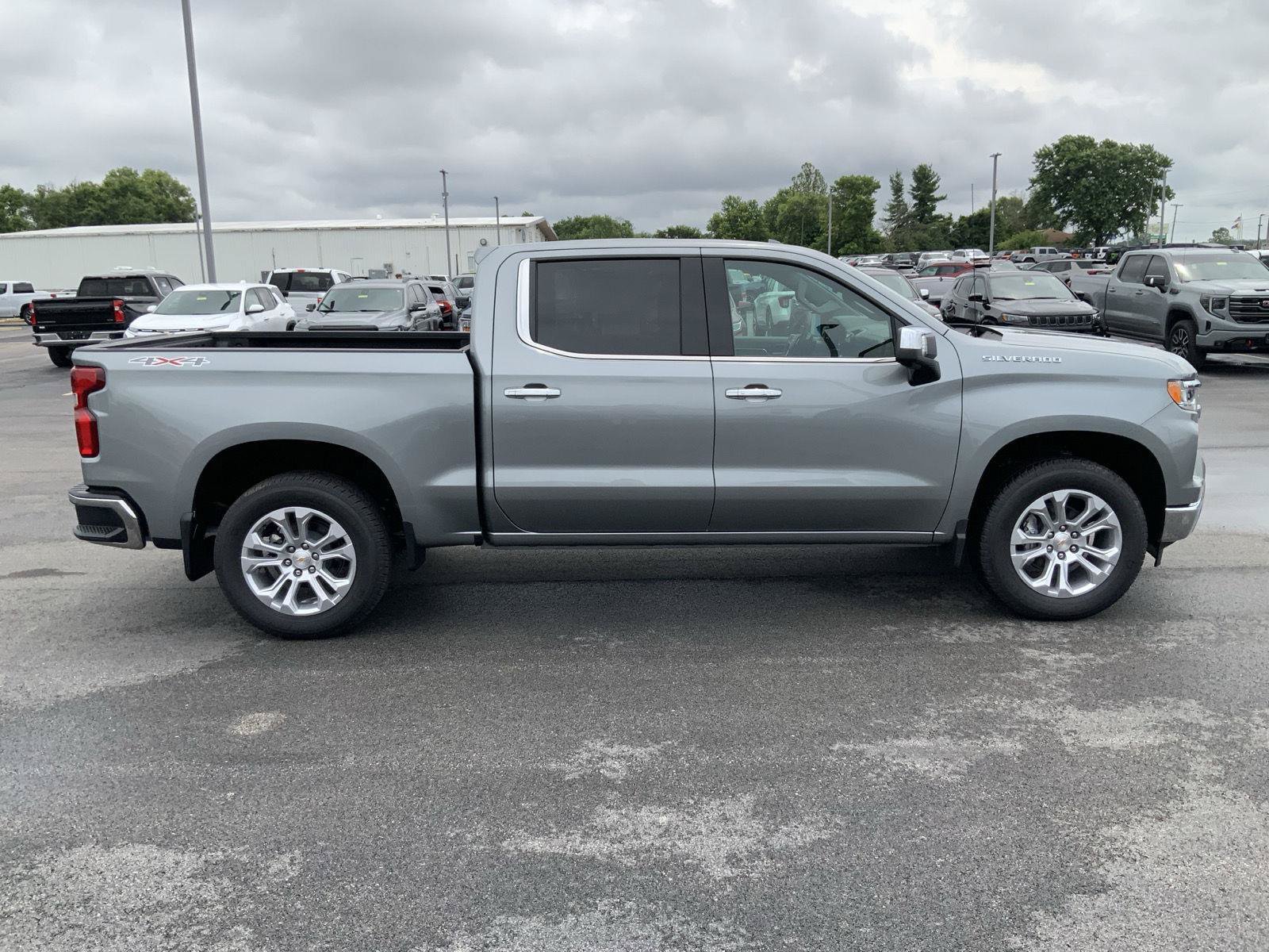 New 2026 Chevrolet Silverado 1500 LTZ w/ LTZ Premium Package AWD/4WD image 13