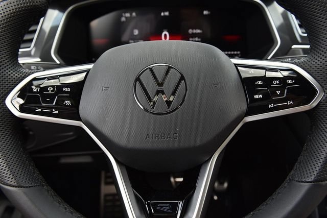 Certified 2024 Volkswagen Tiguan SE R-Line AWD/4WD image 19