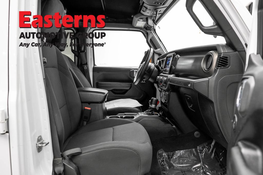 Used 2018 Jeep Wrangler Unlimited Sport S AWD/4WD image 23