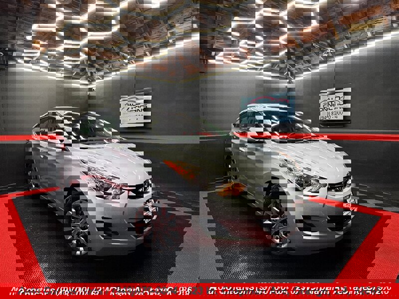 Used 2012 Hyundai Elantra GLS image 1