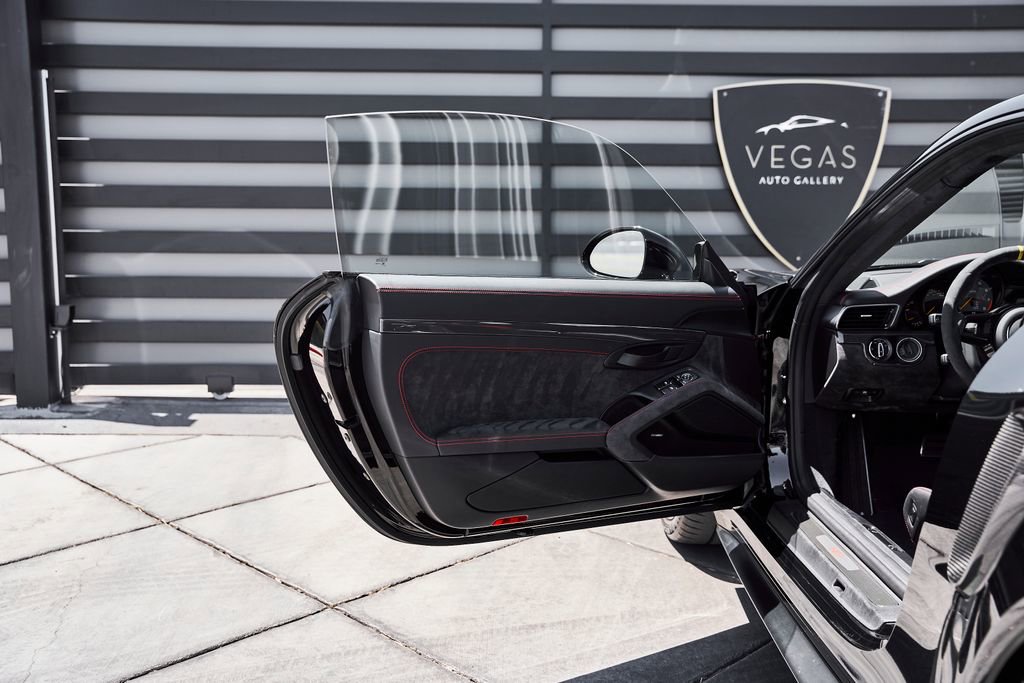 Used 2018 Porsche 911 GT2 RS RWD image 35