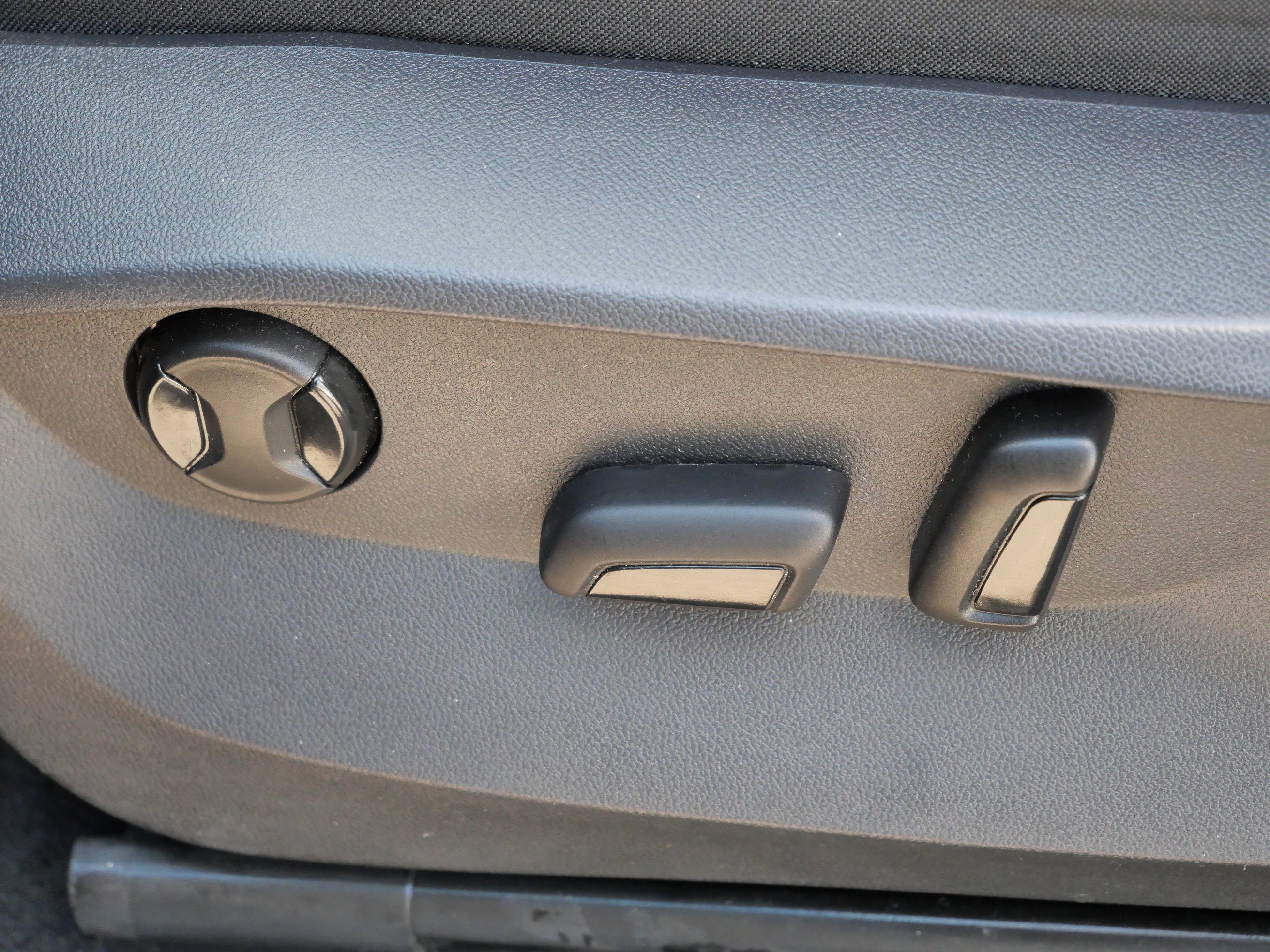 Certified 2022 Volkswagen Tiguan SE image 20