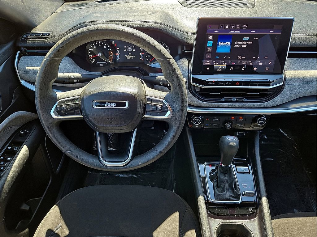 Used 2024 Jeep Compass Sport image 18