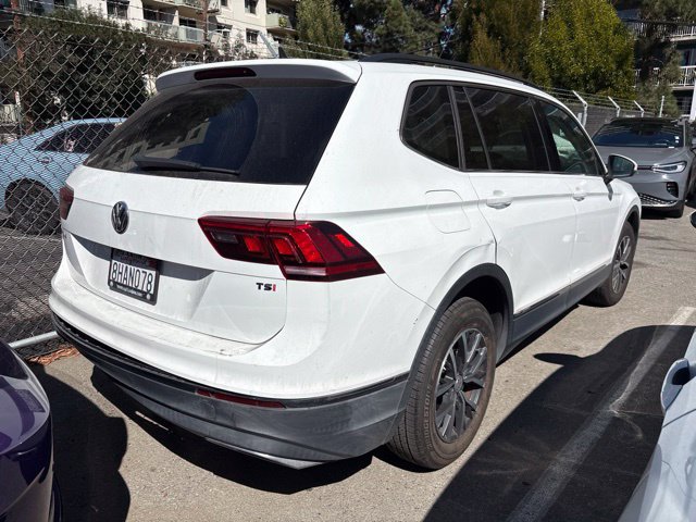Used 2018 Volkswagen Tiguan SE FWD image 3