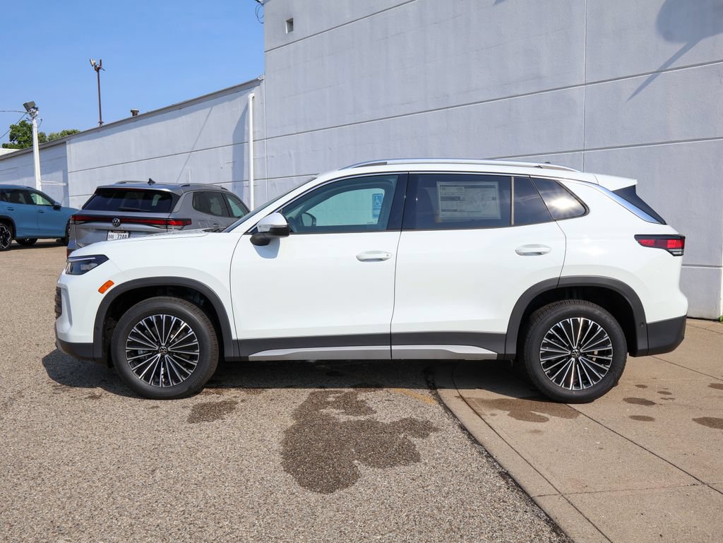 New 2026 Volkswagen Tiguan S AWD/4WD image 2
