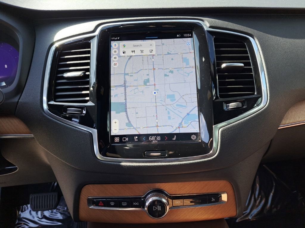 Used 2023 Volvo XC90 B6 Plus w/ Protection Package Premier image 20