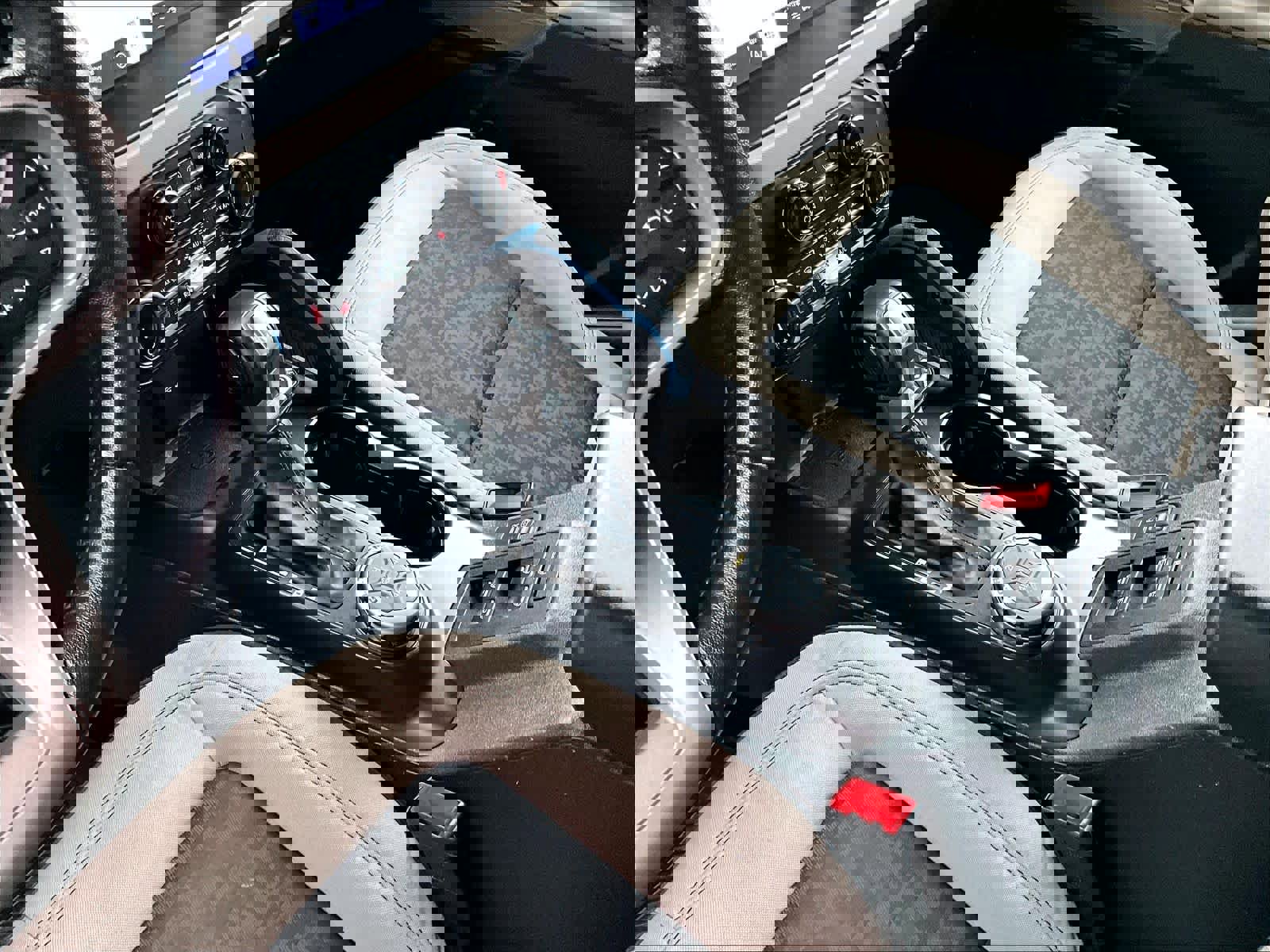 Used 2022 Ford Bronco Wildtrak image 21