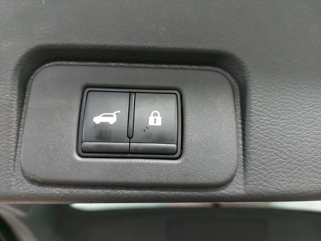 Used 2023 Nissan Rogue SV w/ SV Premium B Package image 13