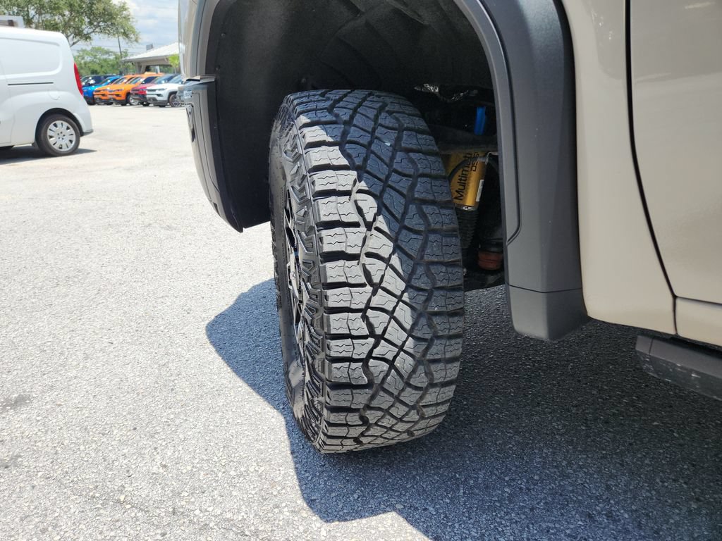 Used 2026 GMC Sierra 2500 AT4X AWD/4WD image 38