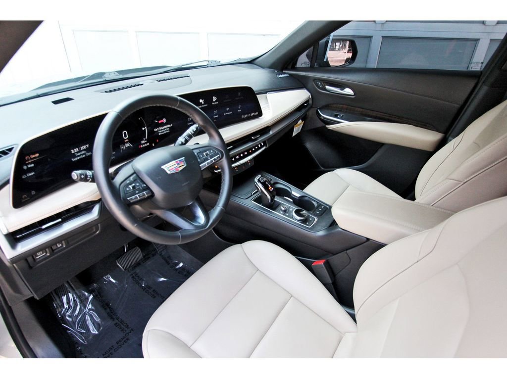 Certified 2025 Cadillac XT4 Premium Luxury image 12
