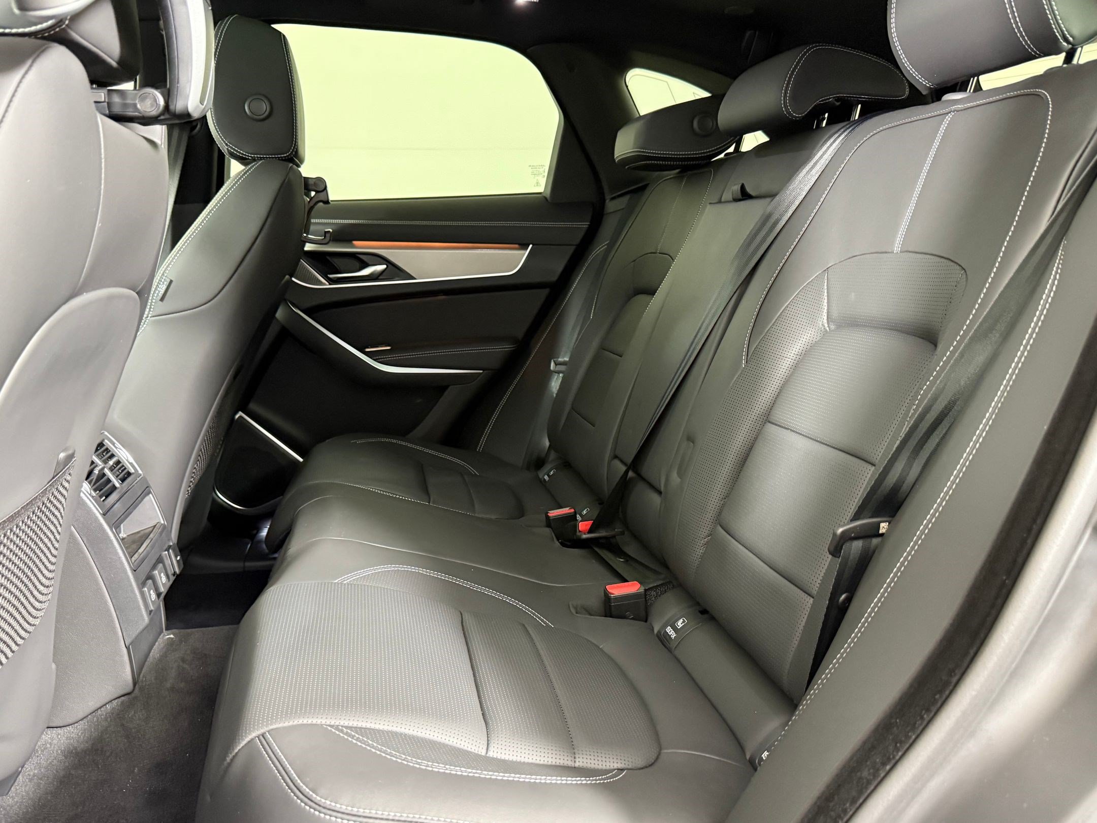 New 2026 Jaguar F-PACE R-Dynamic S AWD/4WD image 22