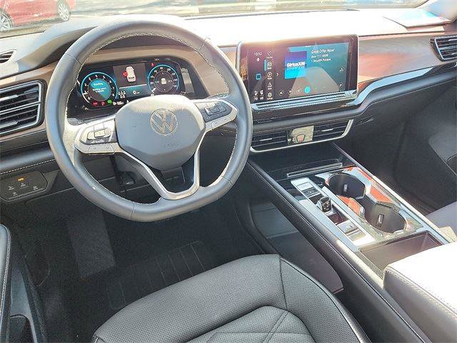 Certified 2024 Volkswagen Atlas SE image 12