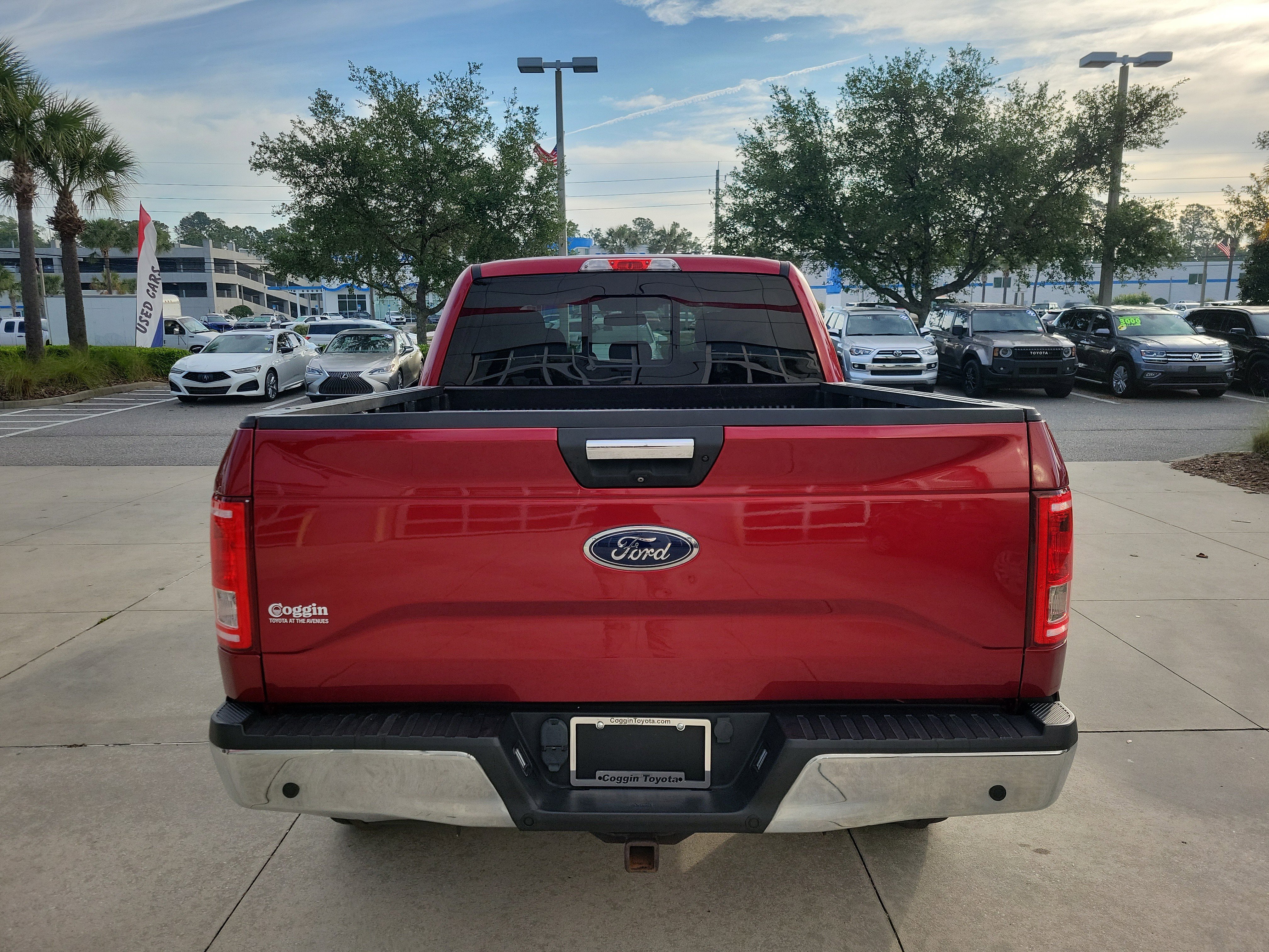 Used 2017 Ford F150 XLT w/ Equipment Group 302A Luxury image 5