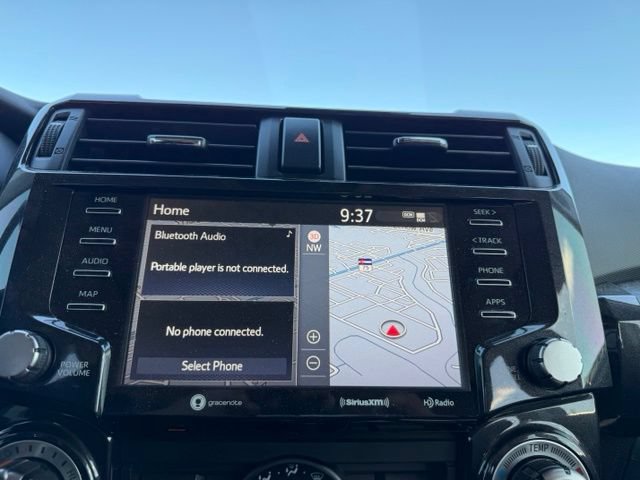 Used 2022 Toyota 4Runner TRD Off-Road Premium w/ Moonroof Package AWD/4WD image 15