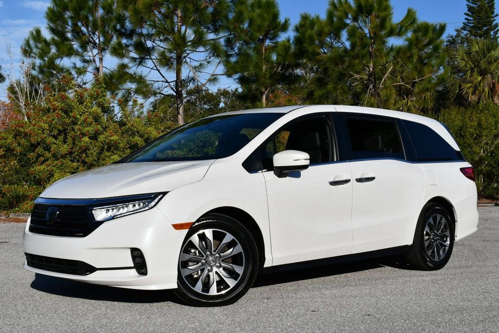 Used 2023 Honda Odyssey EX-L image 2