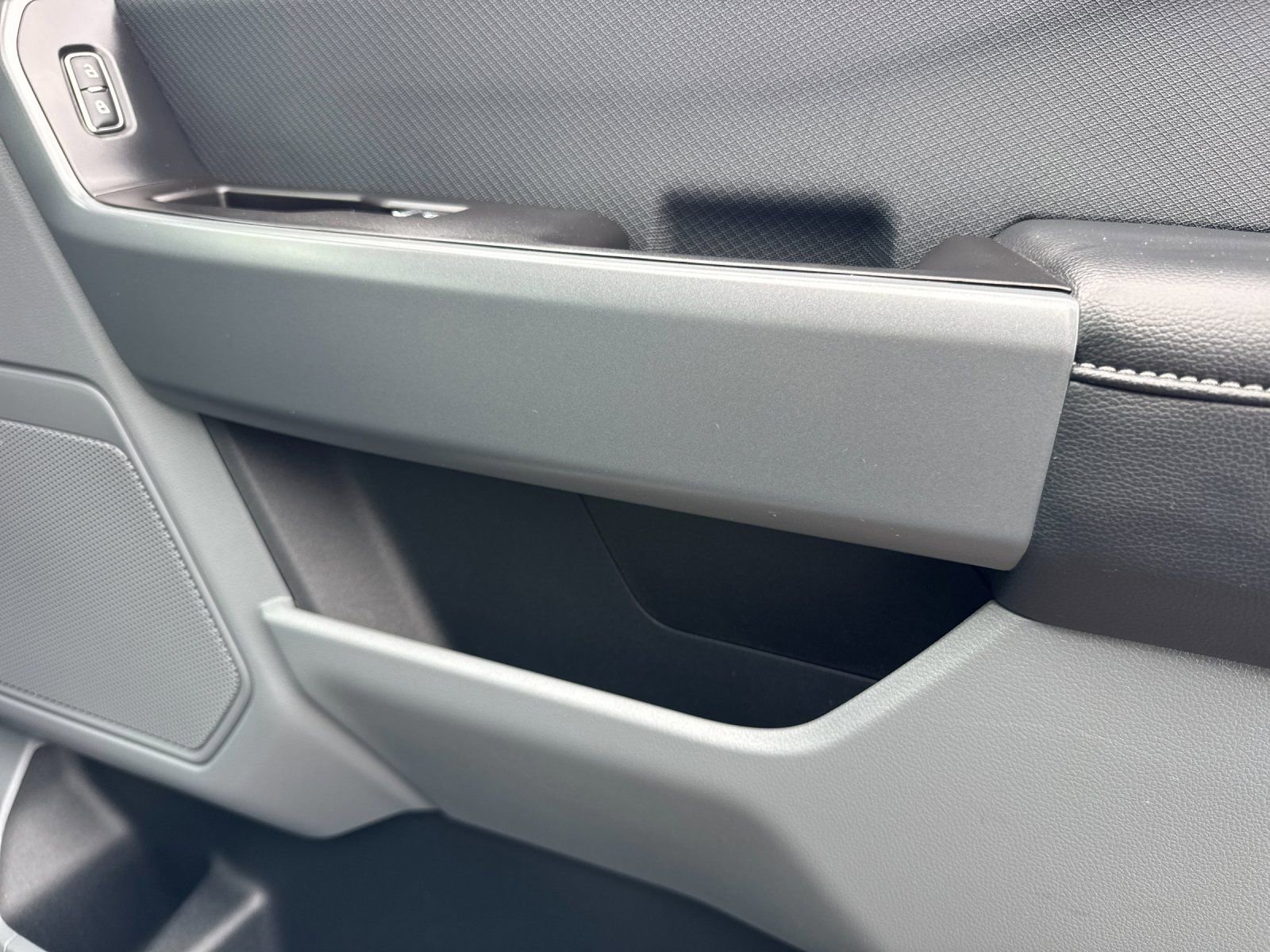 Used 2024 Ford F150 Lightning Pro image 18