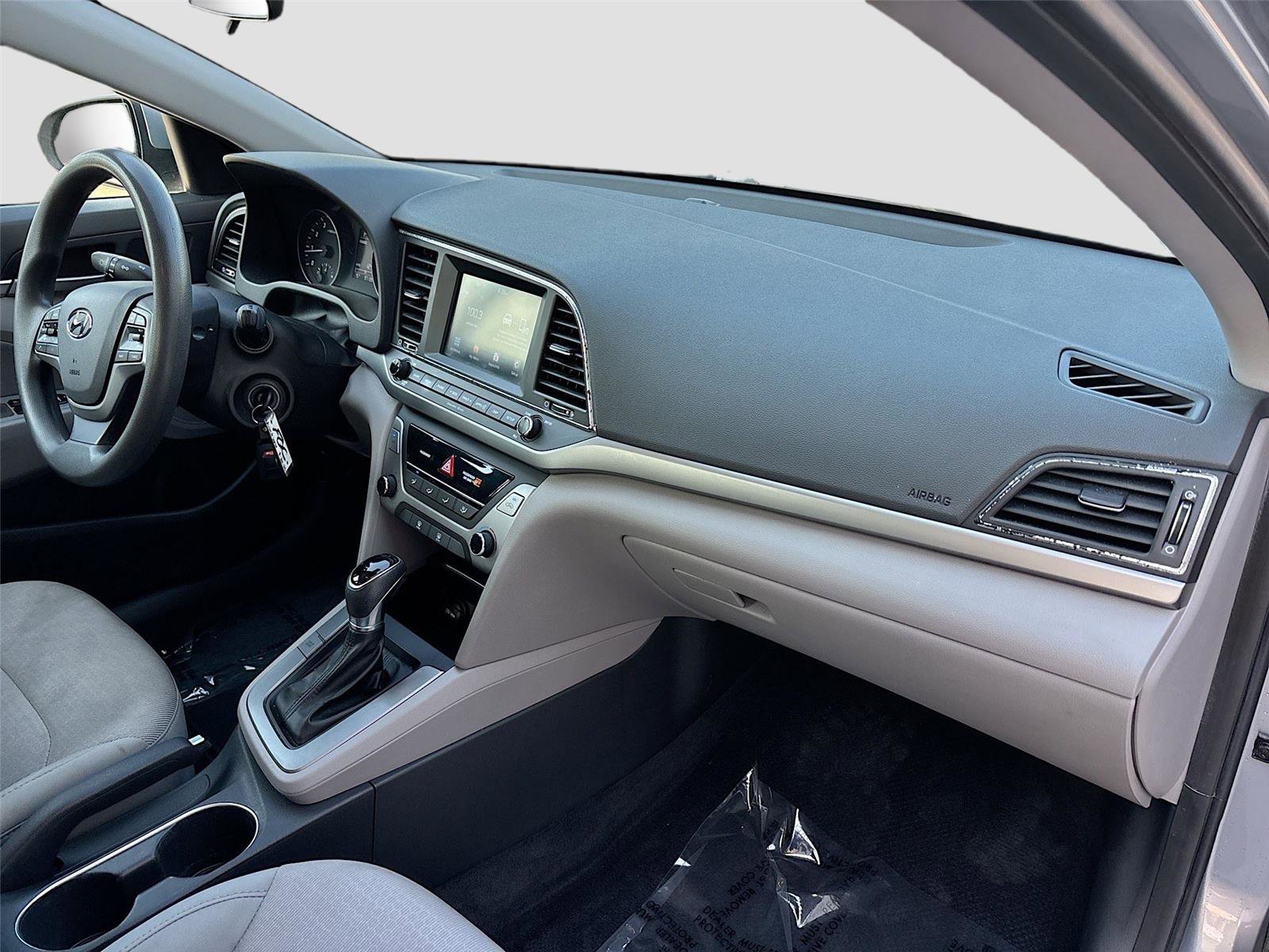 Used 2017 Hyundai Elantra SE FWD image 27