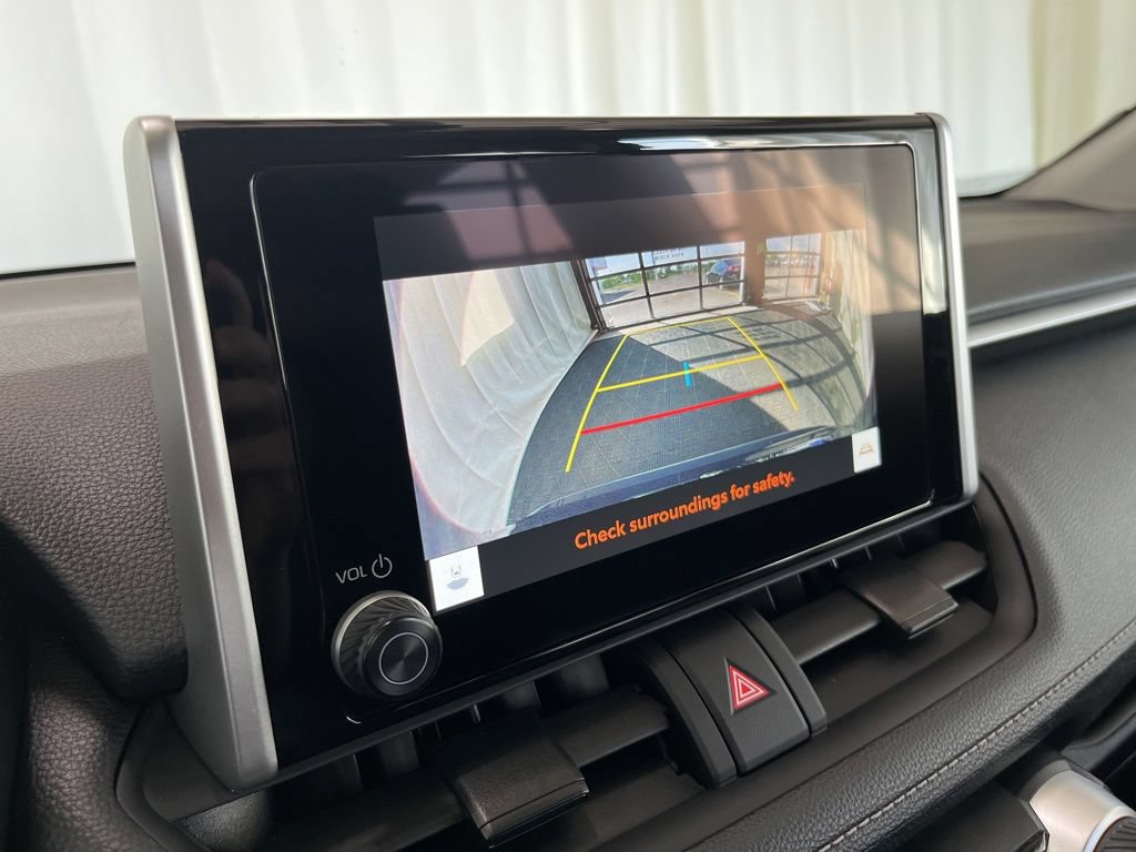 Used 2024 Toyota RAV4 XLE AWD/4WD image 12