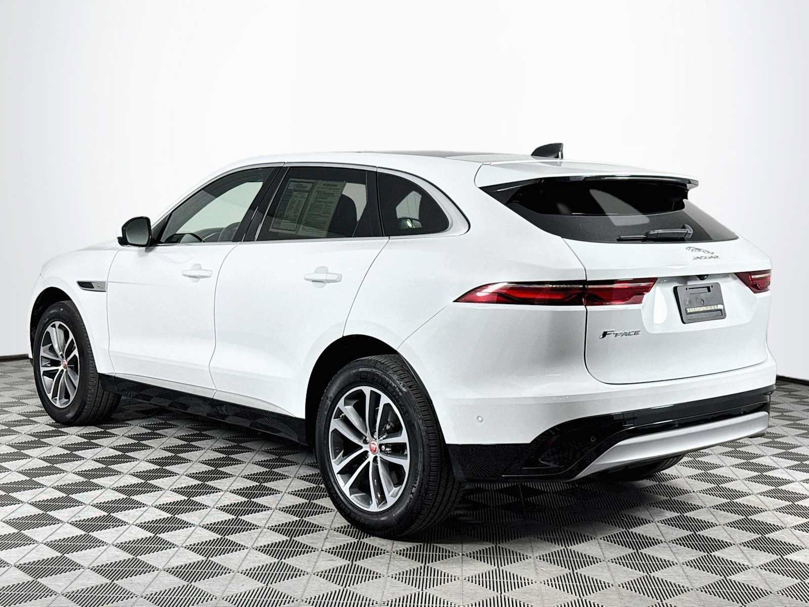 Used 2021 Jaguar F-PACE S AWD/4WD image 7
