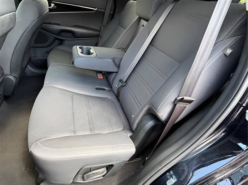 Used 2020 Kia Sorento FWD V6 image 20