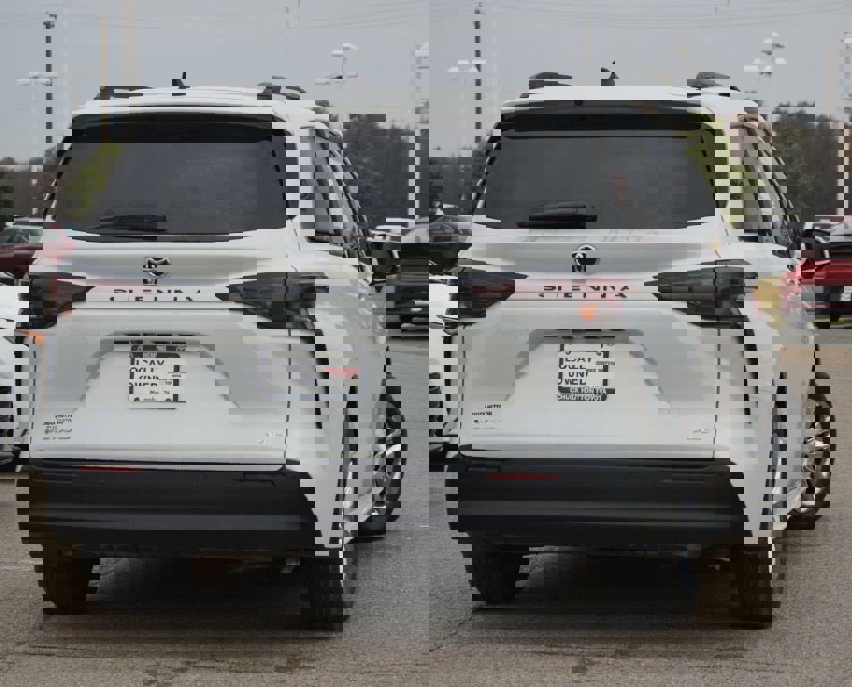 Used 2026 Toyota Sienna XLE image 36