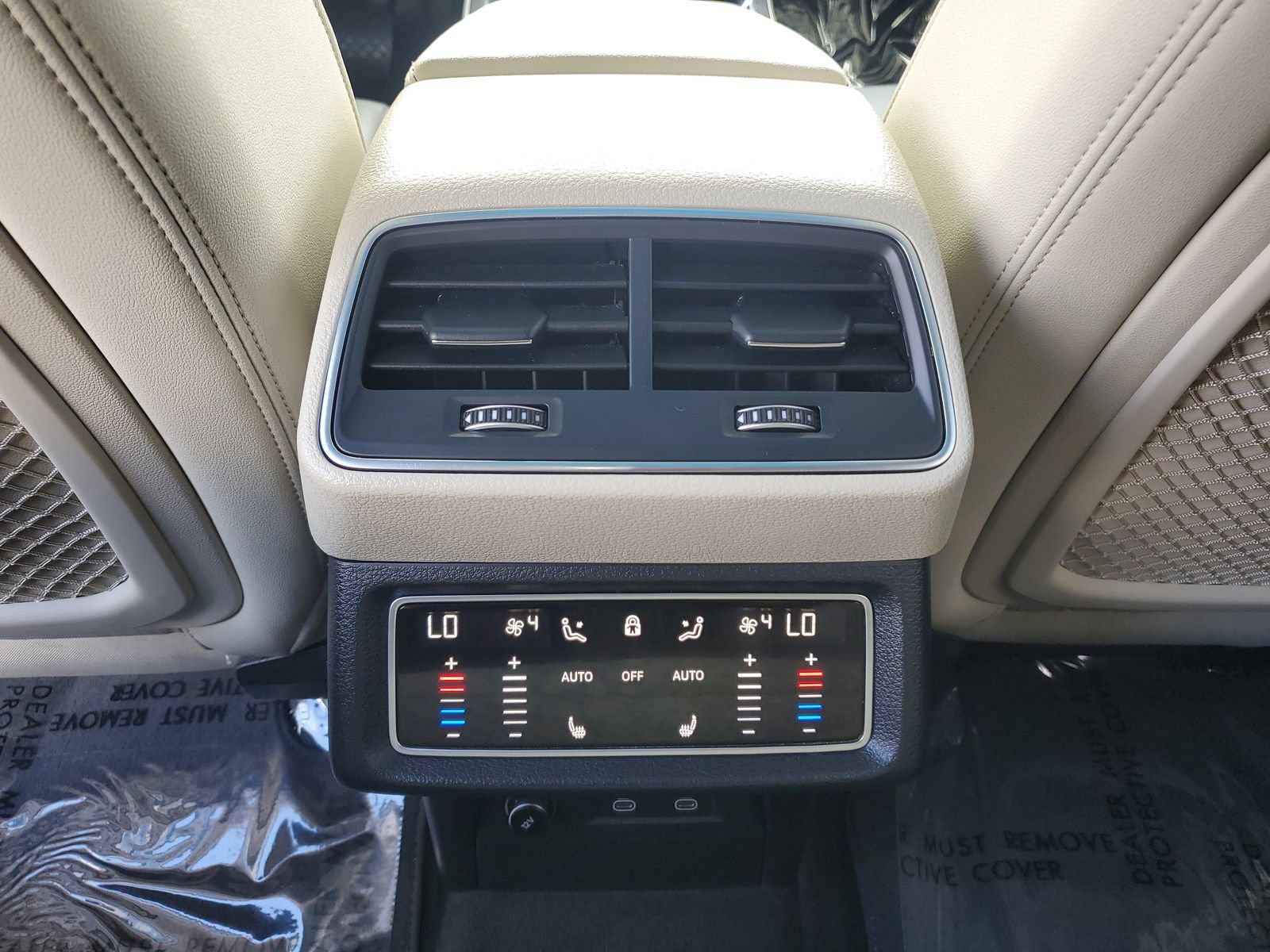 Used 2024 Audi Q8 e-tron Premium Plus w/ Premium Plus Package AWD/4WD image 12