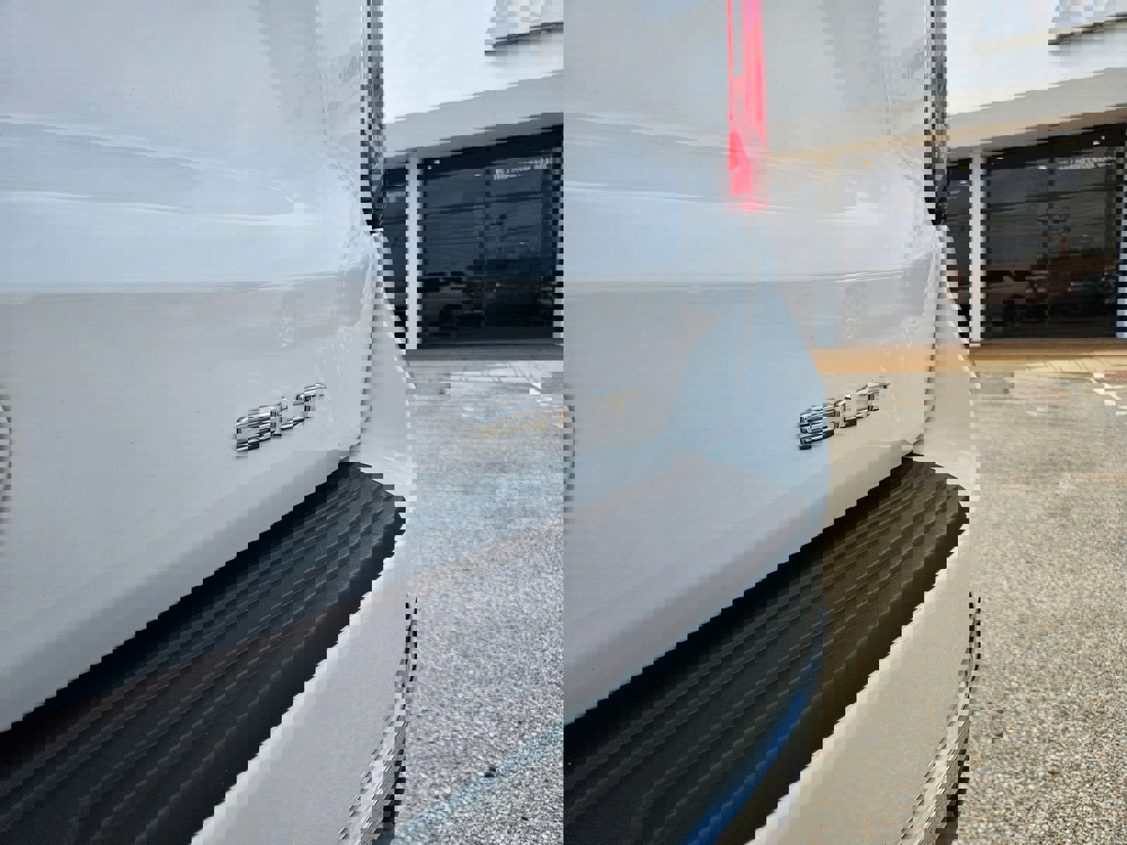 Used 2024 GMC Yukon SLT w/ SLT Luxury Package image 31