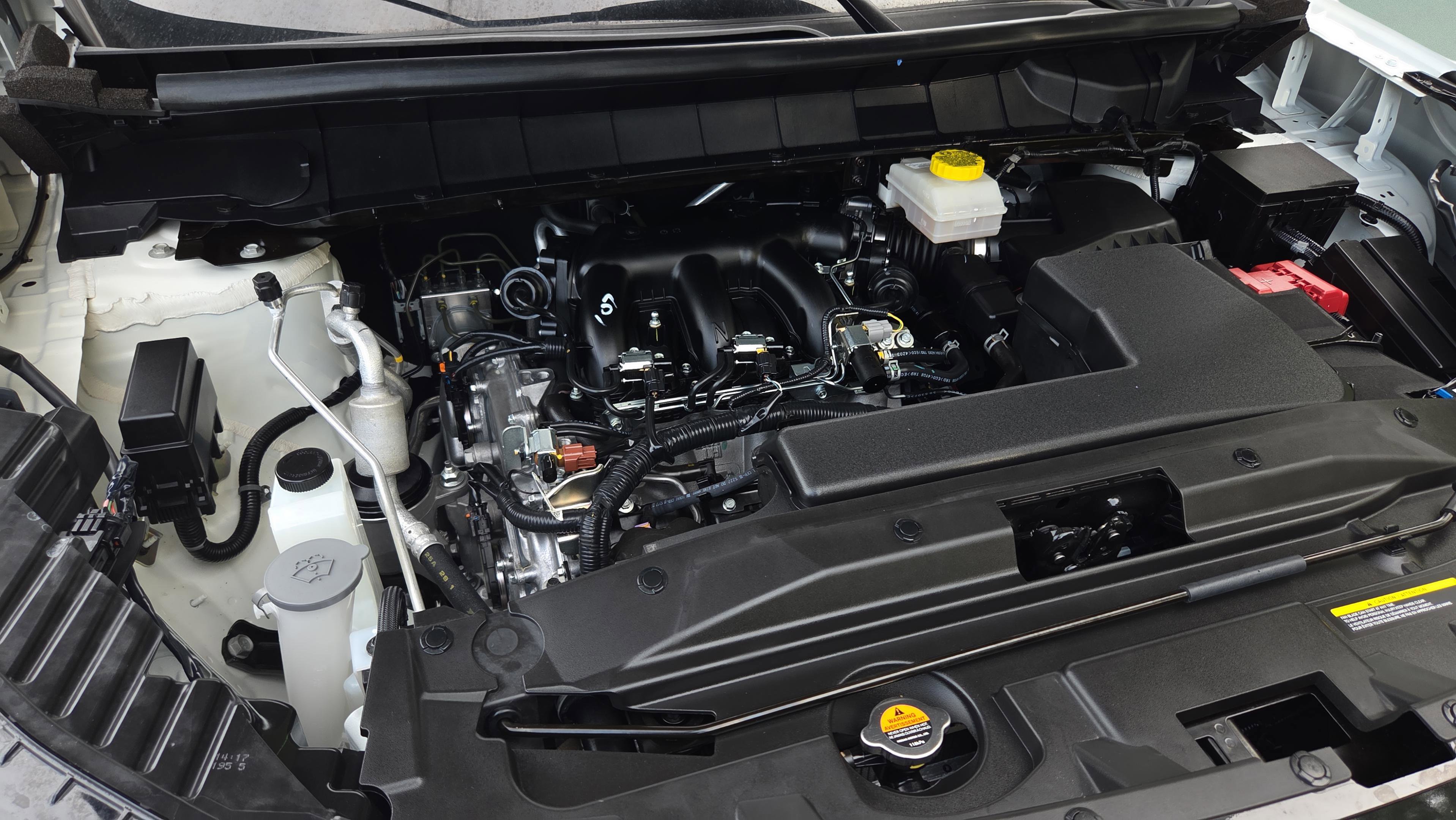 Used 2025 Nissan Pathfinder Platinum w/ Cargo Package FWD image 17