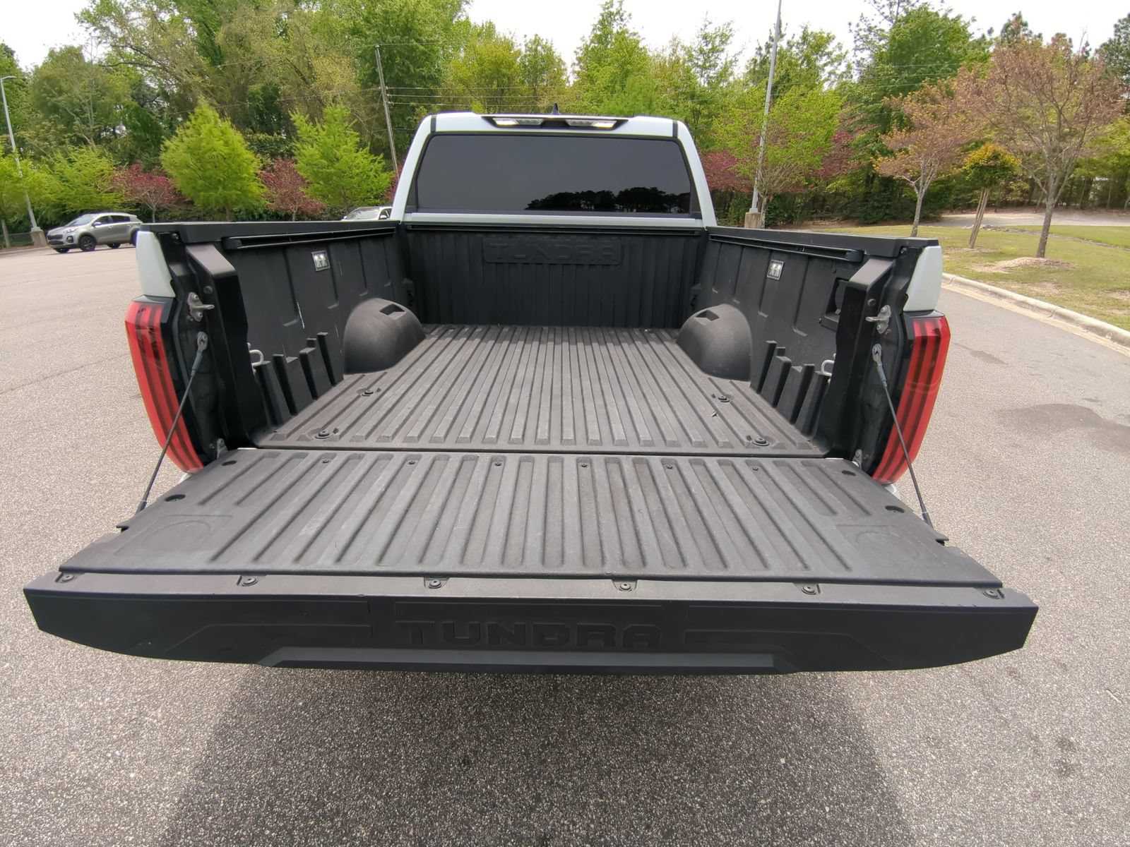 Used 2023 Toyota Tundra Limited w/ Power Package AWD/4WD image 31