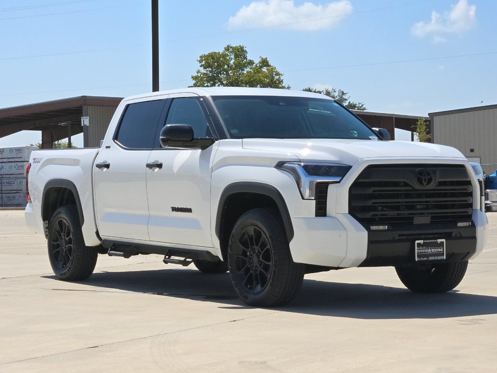 Used 2023 Toyota Tundra SR5 w/ SR5 Convenience Package AWD/4WD image 7