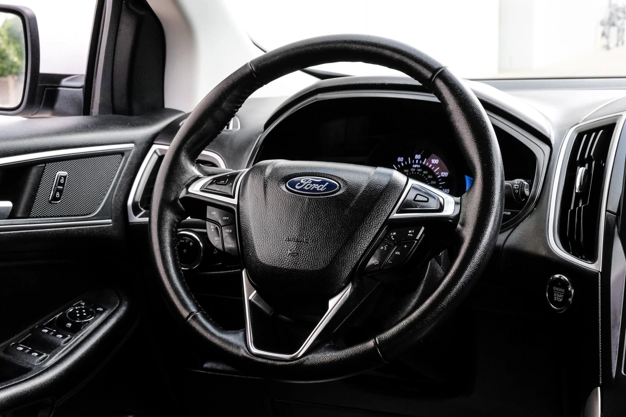 Used 2024 Ford Edge SEL image 26