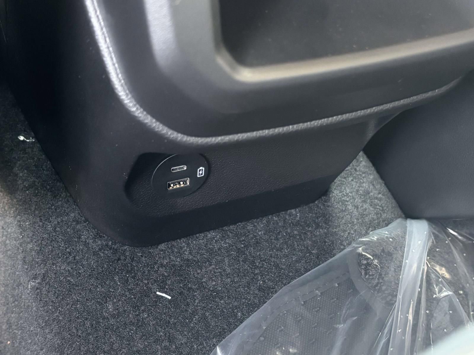 New 2025 Ford Ranger Lariat w/ Black Appearance Package image 32