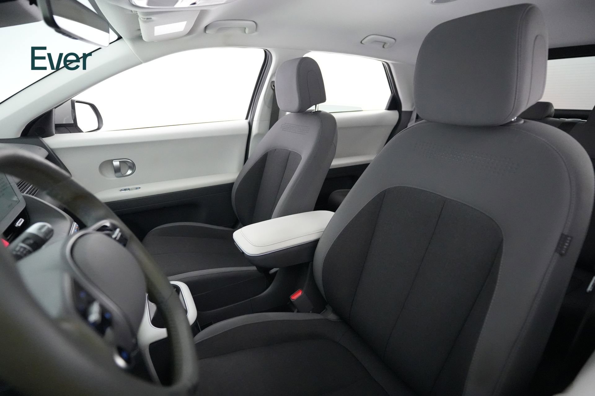 Used 2024 Hyundai Ioniq 5 SEL image 4