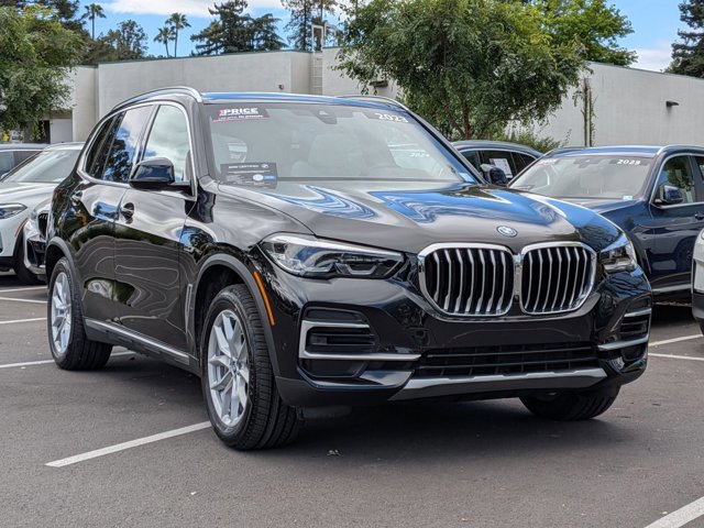 Certified 2023 BMW X5 xDrive45e w/ Climate Comfort Package image 3