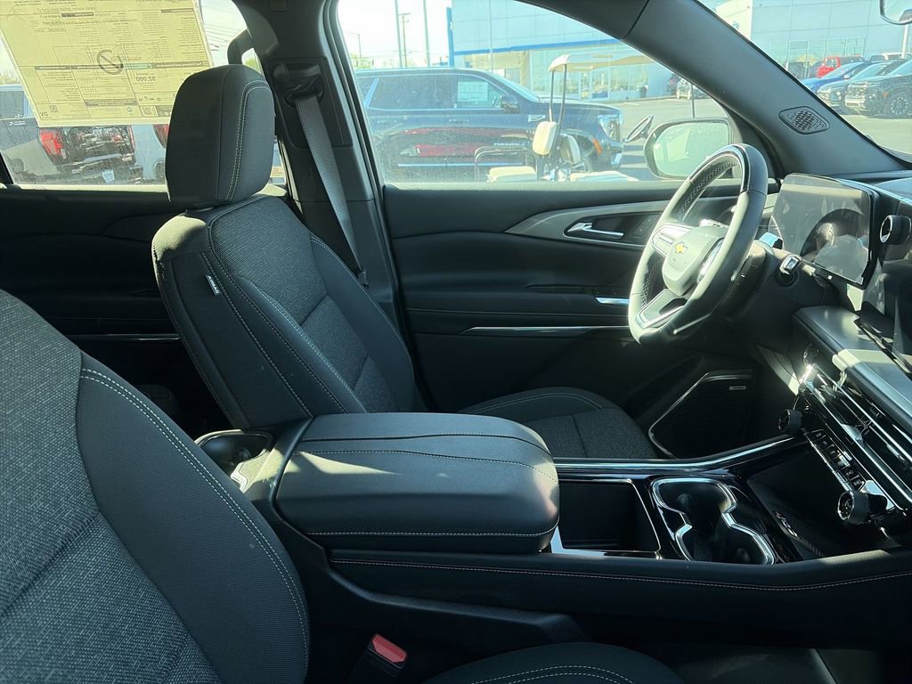 New 2025 Chevrolet Traverse LT w/ Enhanced Driving Package FWD image 15